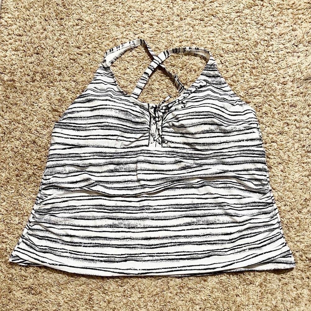 [Avenue] Black & White Stripes Crisscross Back Swim Top